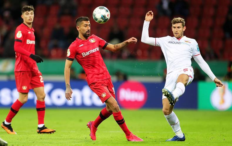 里尔训练开放日；国际比赛日防线松动引欢呼；荷甲在即；控场能力受关注(荷甲2024至2025积分榜)