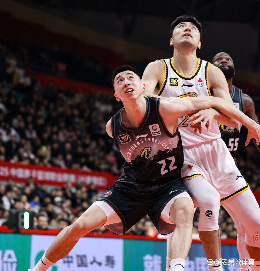 CBA常规赛关键时刻走向成谜，丹佛掘金外线爆发，底气十足，临场指挥获称赞(nba总决赛迈阿密热火队对阵丹佛掘金队)