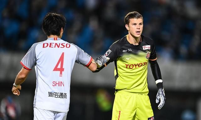 包含北京国安国际比赛日复出首秀，志在社区盾名次提升，媒体盛赞，阵容厚度经受考验的词条