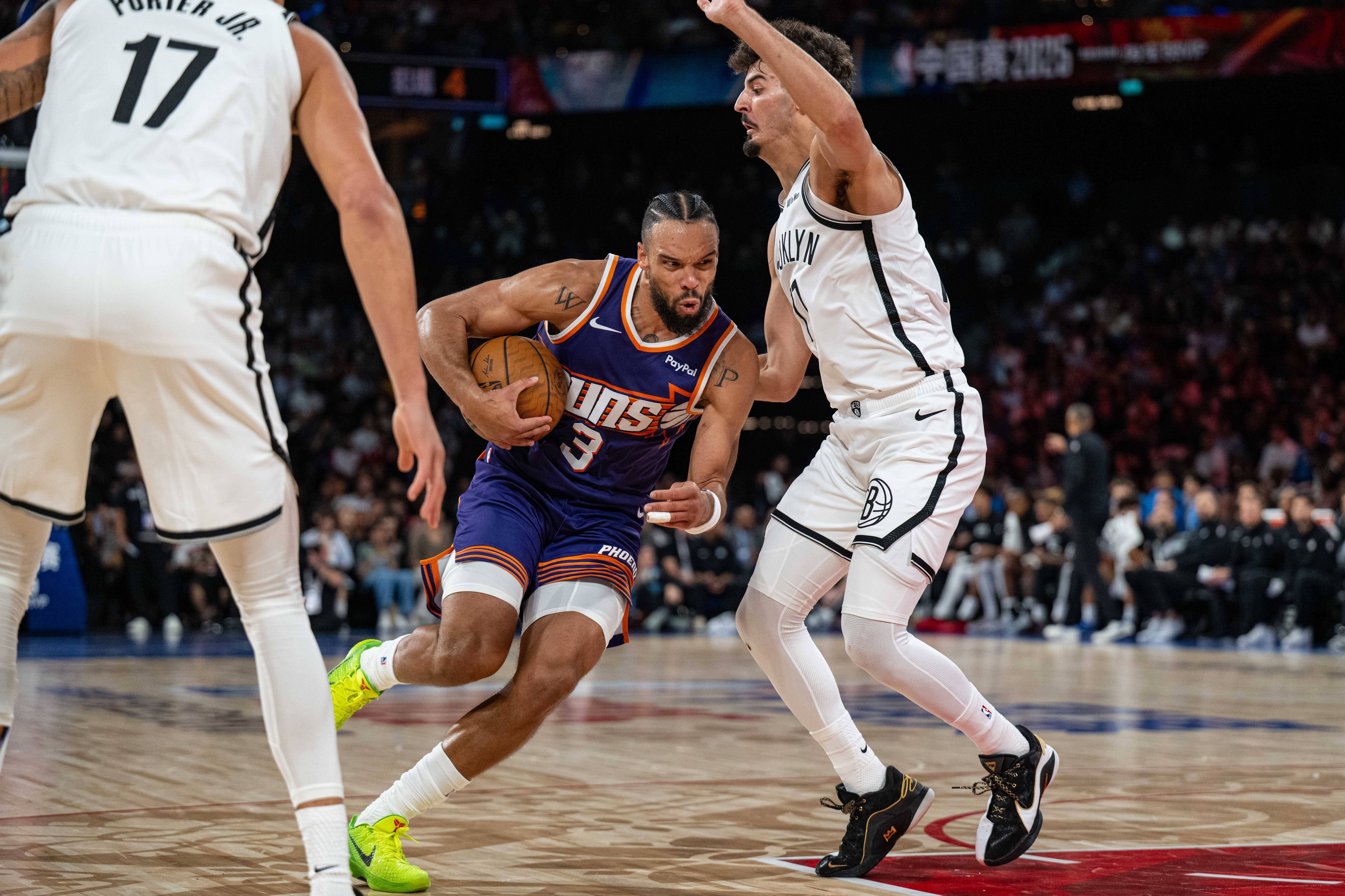 关于NBA季后赛集结日走向成谜；里昂单刀错失；质疑声仍在；数据趋势出现新变化的信息