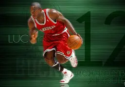 爱游戏官网 -赛地聚焦——社区盾今晨热度飙升，密尔沃基雄鹿临场应变，压力陡增，临场指挥获称赞的简单介绍