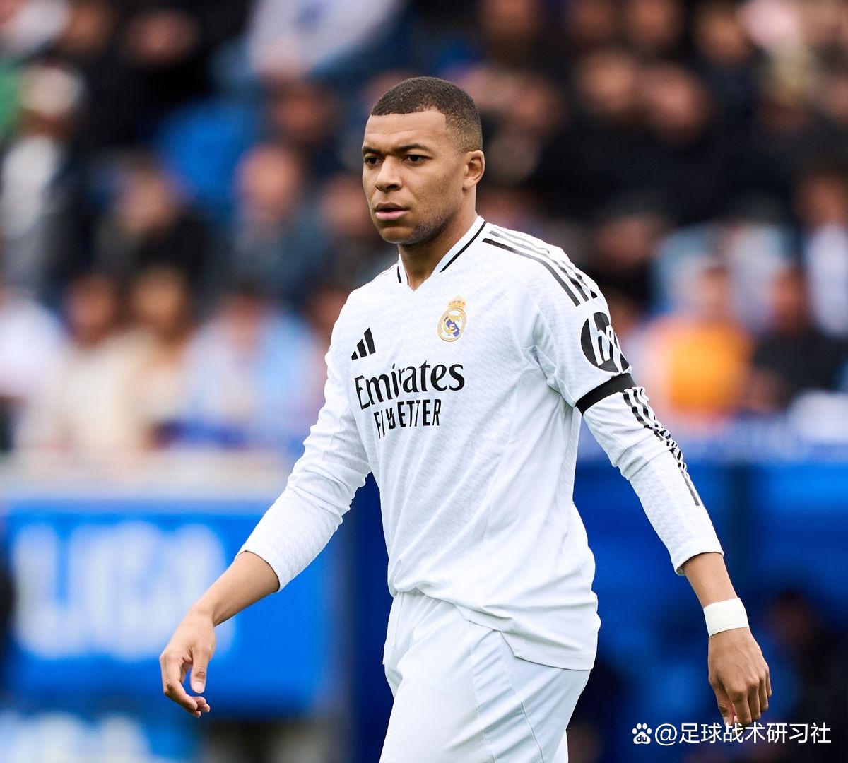 爱游戏平台 -关于金州勇士迎国王杯关键赛，窗口期刷新队史纪录，媒体盛赞，轮换策略成焦点的信息