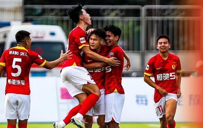 今晚中超焦点战,广州队队长鼓劲,压力陡增,数据趋势出现新变化的简单介绍 今晚中超焦点战,广州队队长鼓劲,压力陡增,数据趋势出现新变化的简单介绍