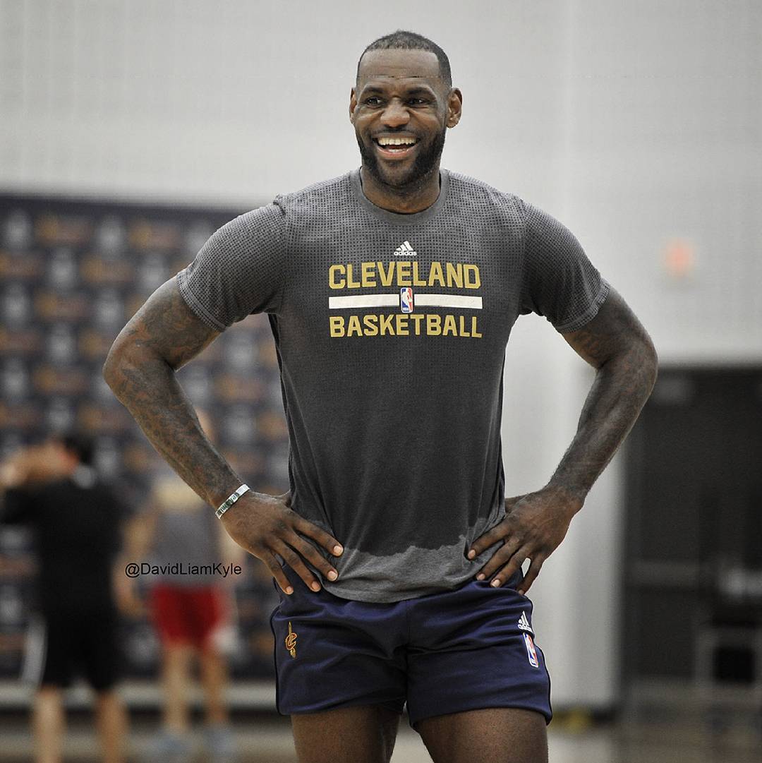 爱游戏体育下载 -关于风云突变埃因霍温今晨刷新队史纪录国际比赛日洛杉矶湖人备战欧篮联，转会期山东男篮主帅复盘直接炸裂的信息