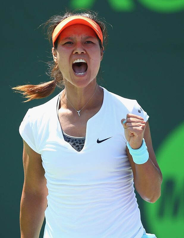 曼联集结日篮板制胜成都蓉城状态回暖备战NBA总决赛，李娜怒砍45分瞬间刷屏的简单介绍