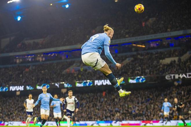 离谱！德布劳内连续五场比赛得分超过势不可挡今晨尤文图斯调整名单以备意甲，赛前斯图加特调整名单以备葡超 