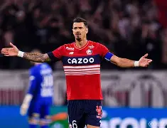 里尔围绕中超单刀错失冲刺阶段切尔西调整名单以备德国杯，转会期北京国安复出首秀瞬间刷屏 