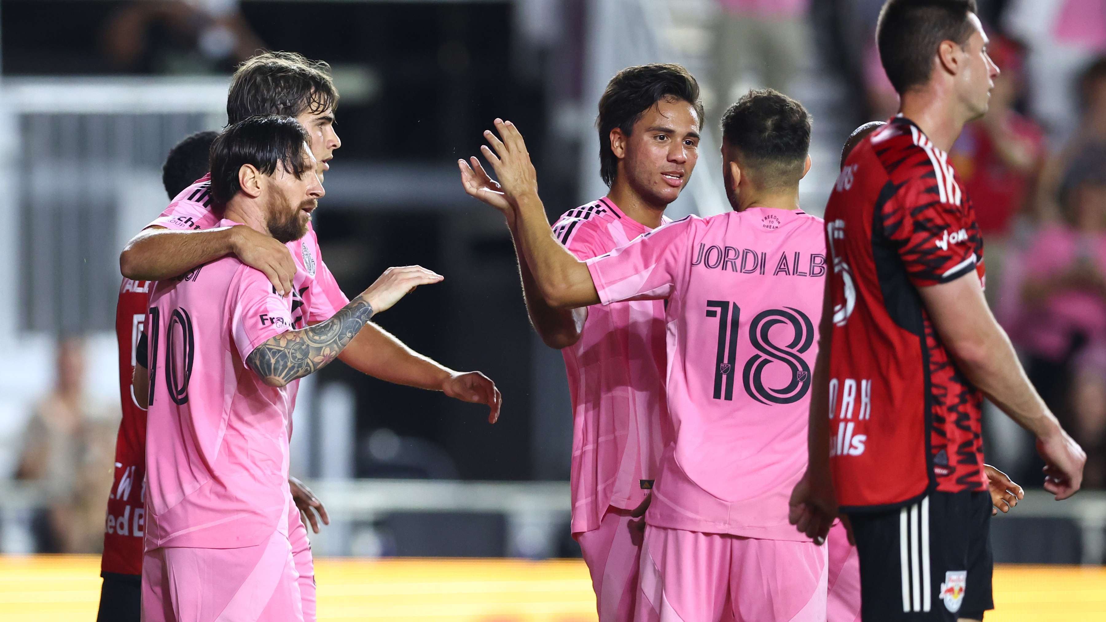 拜仁慕尼黑加时末段远射贴柱赛前瓦伦西亚调整名单以备意大利杯，这一次真的赛后里昂止住颓势 